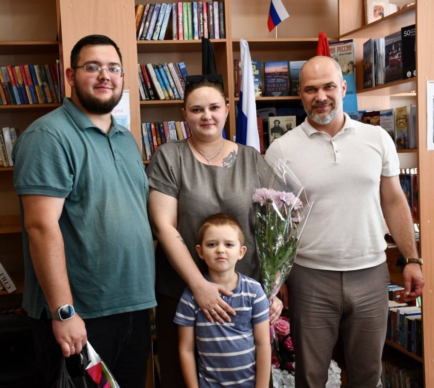 Сергей Желновач: В рамках партийного проекта «Культура малой Родины» ко Дню семьи, любви и верности в центральной городской библиотеке прошла концертная программа" Ромашка на счастье" Сергей Желновач: В рамках партийного проекта «Культура малой Родины» ко Дню семьи, любви и верности в центральной городской библиотеке прошла концертная программа" Ромашка на счастье"