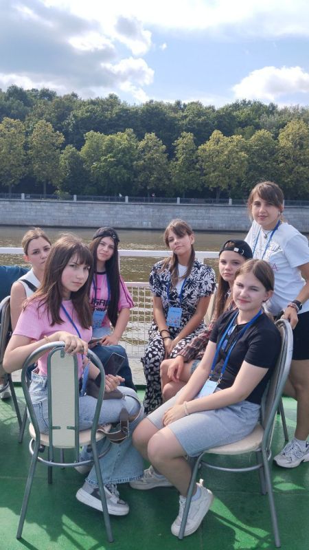 Юные снежнянцы поучаствовали в культурно-просветительской программе Юные снежнянцы поучаствовали в культурно-просветительской программе
