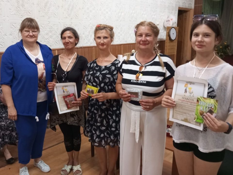 Создание для возрастной категории 60+ условий для активного времяпровождения, организации досуга, атмосферы духовности является одной из задач проекта «Старшее поколение» партии «Единая Россия» Создание для возрастной категории 60+ условий для активного времяпровождения, организации досуга, атмосферы духовности является одной из задач проекта «Старшее поколение» партии «Единая Россия»