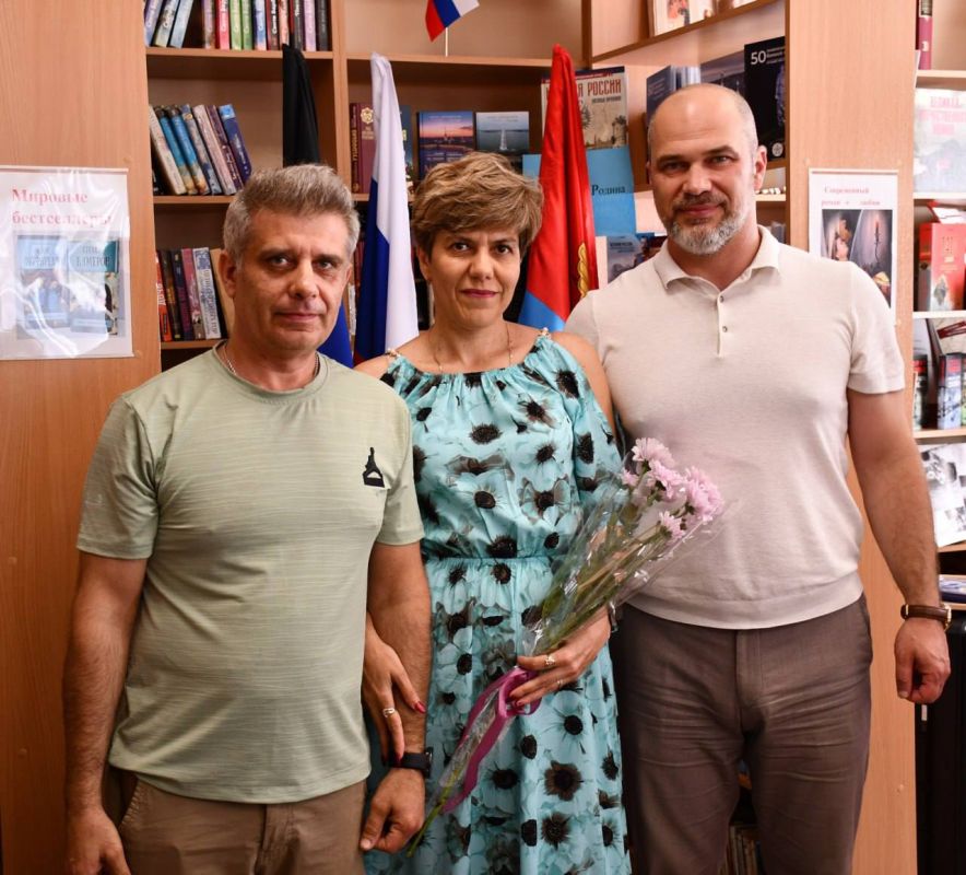 Сергей Желновач: В рамках партийного проекта «Культура малой Родины» ко Дню семьи, любви и верности в центральной городской библиотеке прошла концертная программа" Ромашка на счастье" Сергей Желновач: В рамках партийного проекта «Культура малой Родины» ко Дню семьи, любви и верности в центральной городской библиотеке прошла концертная программа" Ромашка на счастье"