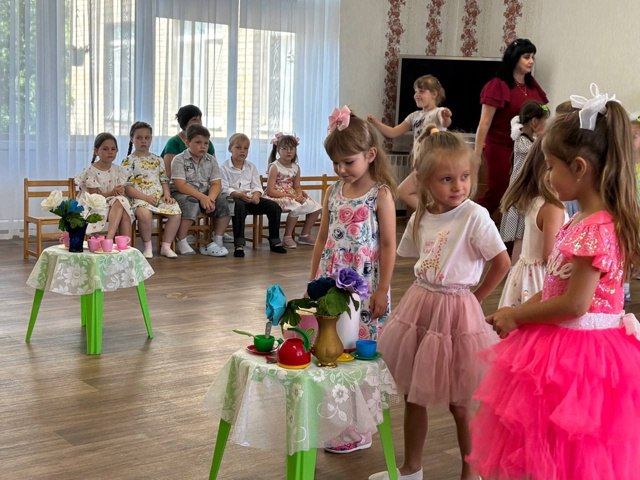Олег Трофимов: В образовательных организациях Донецкой Народной Республики прошли мероприятия, посвященные Дню семьи, любви и верности Олег Трофимов: В образовательных организациях Донецкой Народной Республики прошли мероприятия, посвященные Дню семьи, любви и верности