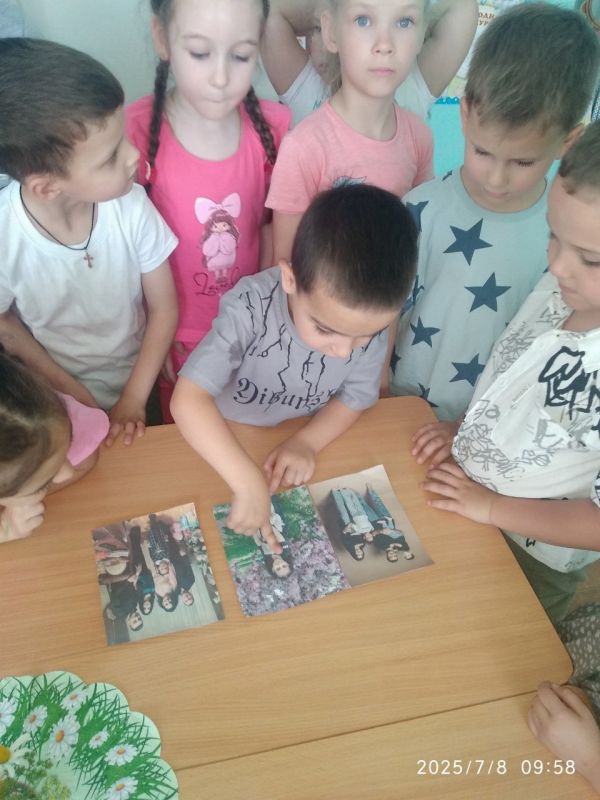 В детских садах Ждановки прошли мероприятия, приуроченные Дню семьи, любви и верности! В детских садах Ждановки прошли мероприятия, приуроченные Дню семьи, любви и верности!