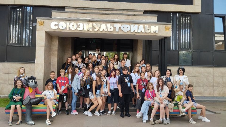 Юные снежнянцы поучаствовали в культурно-просветительской программе Юные снежнянцы поучаствовали в культурно-просветительской программе