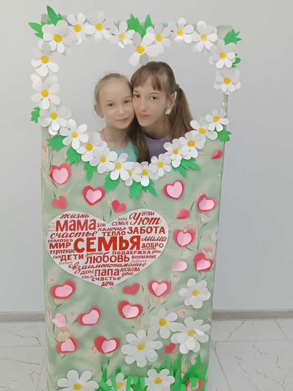 Творческая мастерская «Ромашка раз, ромашка два – семья большая у меня» Творческая мастерская «Ромашка раз, ромашка два – семья большая у меня»