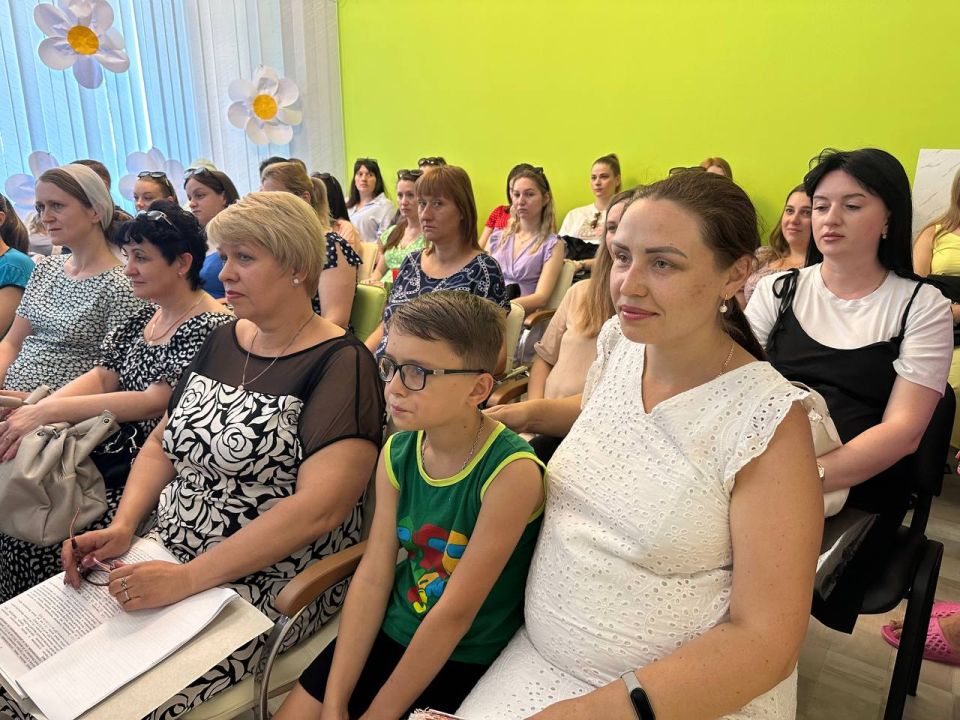 В Макеевке поздравили будущих мам с Днём семьи, любви и верности В Макеевке поздравили будущих мам с Днём семьи, любви и верности