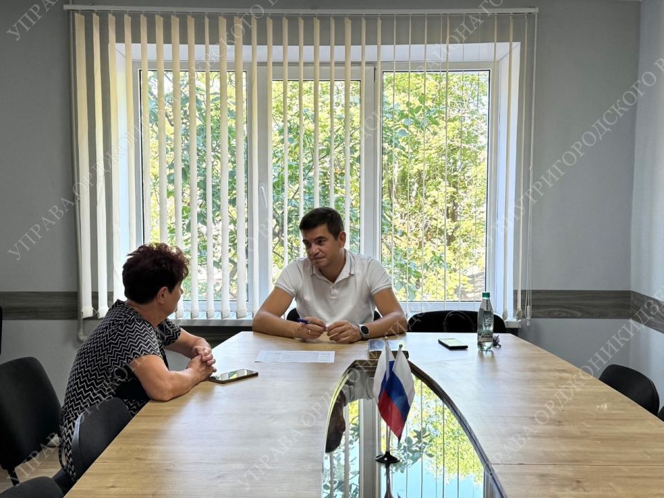 ПРАВОВАЯ ПОМОЩЬ ЖИТЕЛЯМ. Сегодня, 8 июля, в стенах Управы прошел прием члена местного Мариупольского отделения Ассоциации юристов России в ДНР Владимира Гаврилюка в рамках недели бесплатной правовой помощи посвященный Дню...