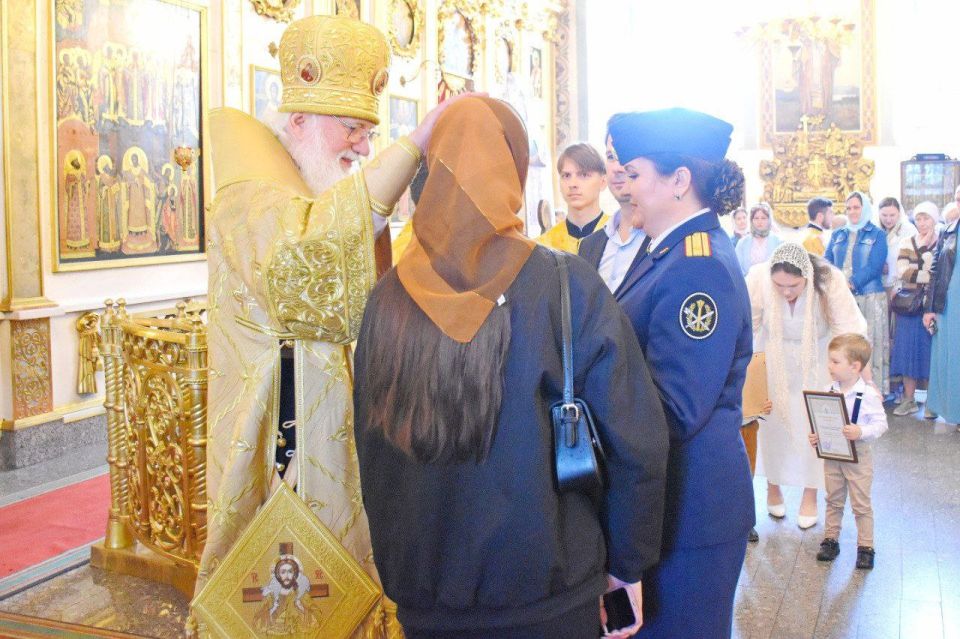 Торжественное мероприятие, посвященное Дню семьи, любви и верности, состоялось в Покровском соборе Великого Новгорода Торжественное мероприятие, посвященное Дню семьи, любви и верности, состоялось в Покровском соборе Великого Новгорода