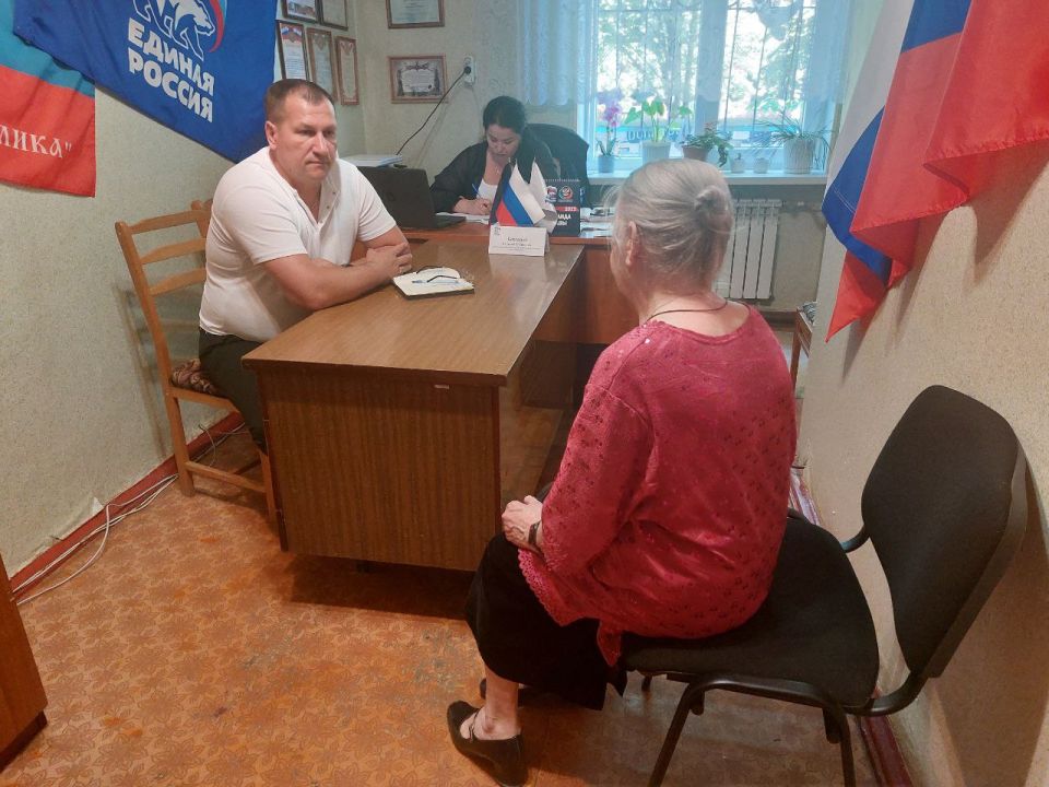 Сергей Желновач: 8 июля 2025г., заместитель главы администрации городского округа Дебальцево Валерий Бессараб, провёл личный прием граждан в местной общественной приёмной Дебальцевского местного отделения Партии "Единая... Сергей Желновач: 8 июля 2025г., заместитель главы администрации городского округа Дебальцево Валерий Бессараб, провёл личный прием граждан в местной общественной приёмной Дебальцевского местного отделения Партии "Единая...