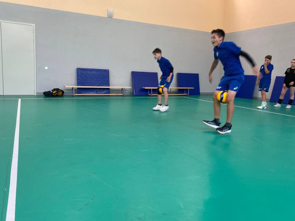 Спортивная эстафета «Ловкость и выносливость» Спортивная эстафета «Ловкость и выносливость»