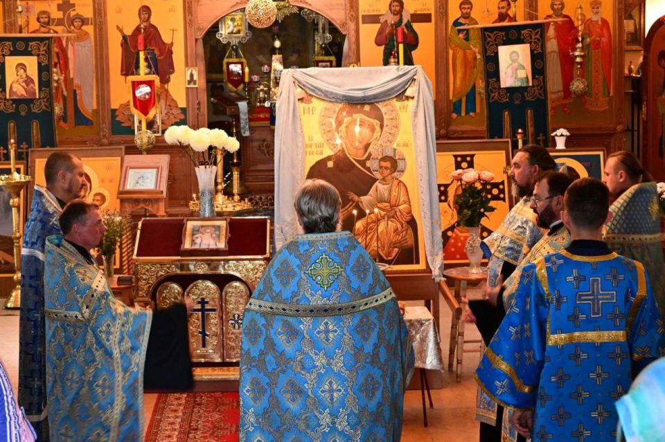 Иверская икона Божией Матери прибыла в Мангуш Иверская икона Божией Матери прибыла в Мангуш