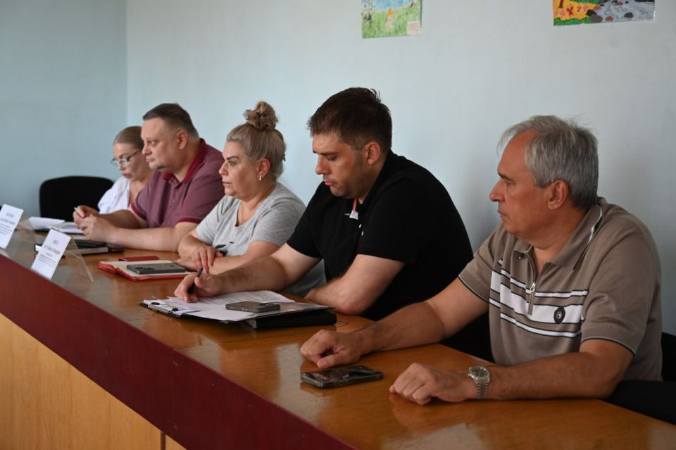 Руководитель Управы Куйбышевского внутригородского района Администрации городского округа Донецк Иван Адамец провел аппаратное совещание Руководитель Управы Куйбышевского внутригородского района Администрации городского округа Донецк Иван Адамец провел аппаратное совещание