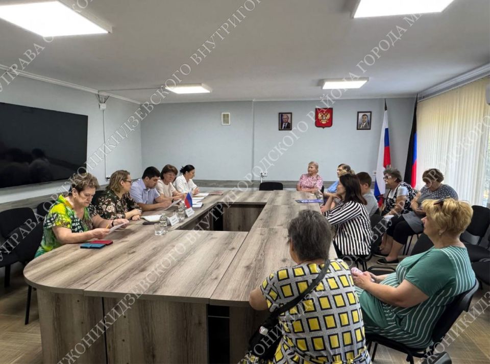 Представители медицинских учреждений провели в Управе встречу с жителями