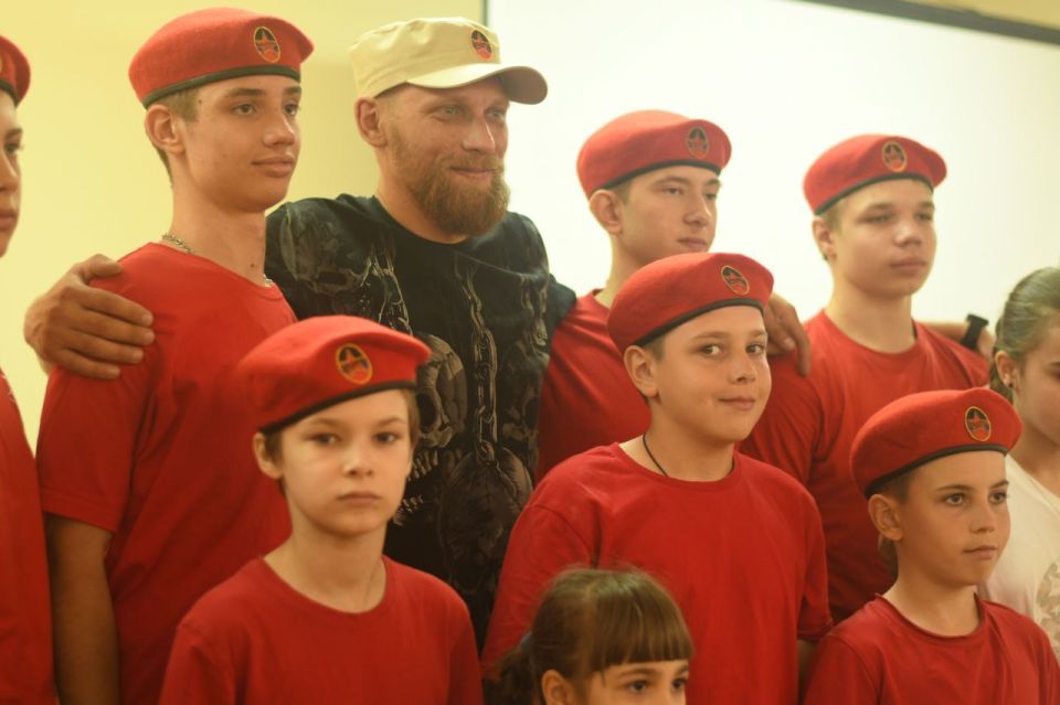 7 июля на базе дома Юнармии г. о. Донецк в рамках Дня Воинской Славы Росси в честь победы русского флота над турецким в Чесменском сражение, а также агитационных встреч «Я-ЮНАРМИЯ» Донецкий Совет Юнармейских Командиров... 7 июля на базе дома Юнармии г. о. Донецк в рамках Дня Воинской Славы Росси в честь победы русского флота над турецким в Чесменском сражение, а также агитационных встреч «Я-ЮНАРМИЯ» Донецкий Совет Юнармейских Командиров...