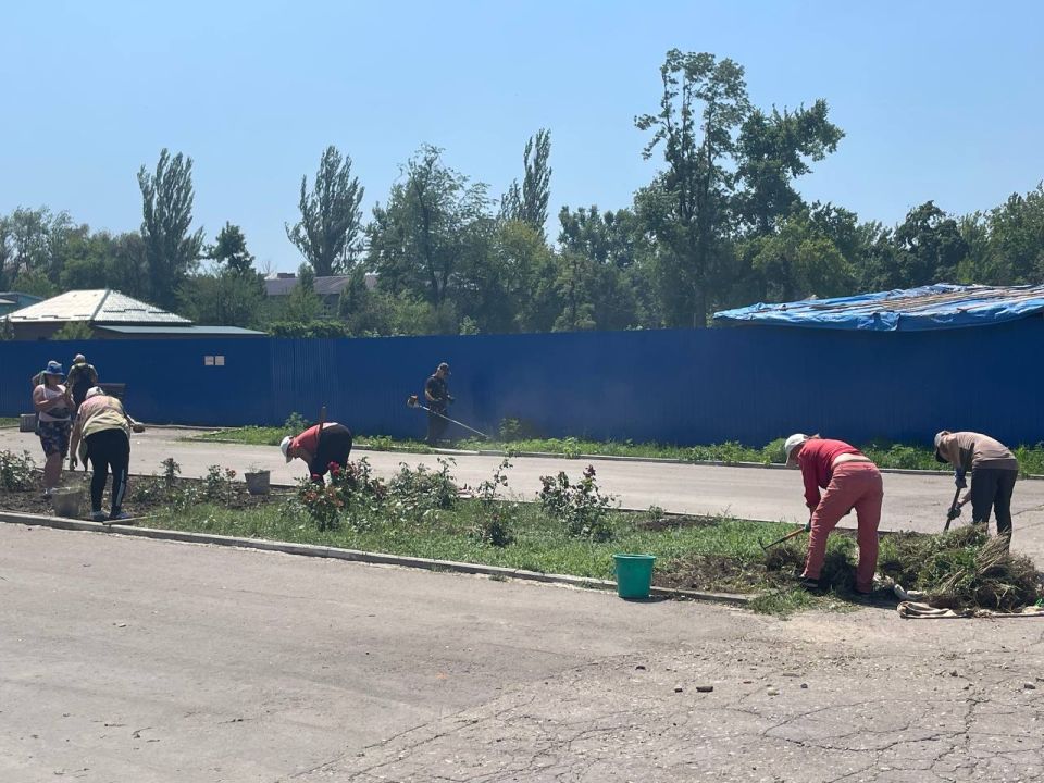 В Кировском внутригородском районе продолжаются работы по благоустройству В Кировском внутригородском районе продолжаются работы по благоустройству