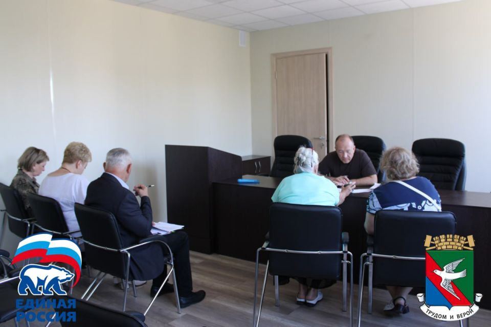 Иван Приходько: Заместитель главы администрации городского округа Горловка Игорь Горбатов провел прием граждан Иван Приходько: Заместитель главы администрации городского округа Горловка Игорь Горбатов провел прием граждан