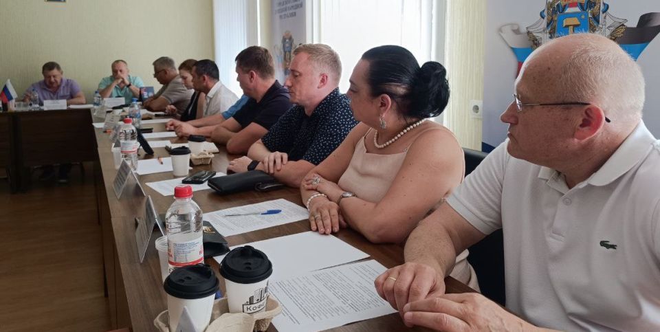 РАБОТА КОМИТЕТОВ. Состоялось совместное заседание постоянного комитета по вопросам городского хозяйства и муниципальной собственности и постоянного комитета по вопросам местного самоуправления, регламента, кадров и... РАБОТА КОМИТЕТОВ. Состоялось совместное заседание постоянного комитета по вопросам городского хозяйства и муниципальной собственности и постоянного комитета по вопросам местного самоуправления, регламента, кадров и...