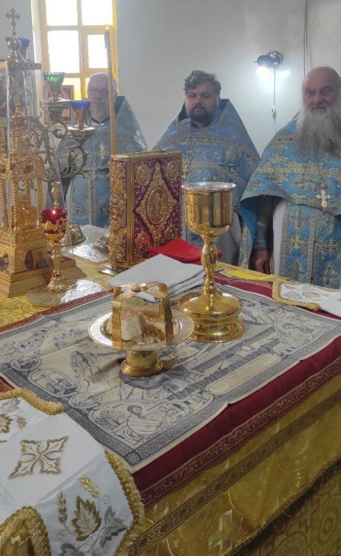 Крестный ход с Иверской иконой Пресвятой Богородицы продолжается Крестный ход с Иверской иконой Пресвятой Богородицы продолжается