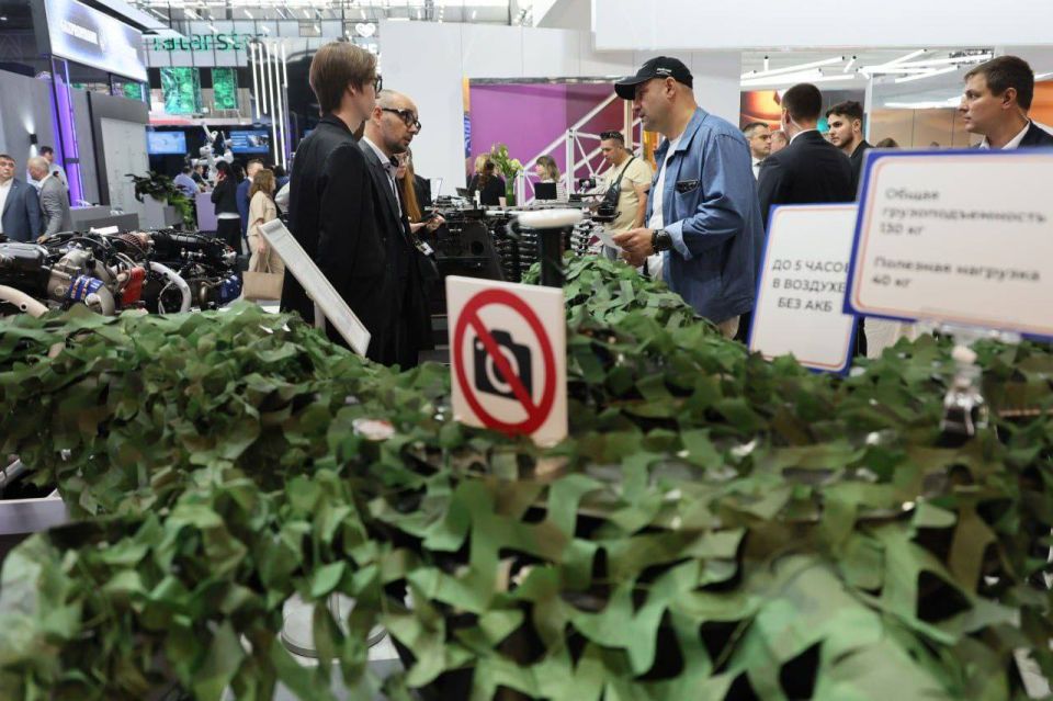 Артём Жога: Еще раз приехал на выставку ИННОПРОМ в Екатеринбурге, чтобы детально познакомиться с российскими разработками Артём Жога: Еще раз приехал на выставку ИННОПРОМ в Екатеринбурге, чтобы детально познакомиться с российскими разработками