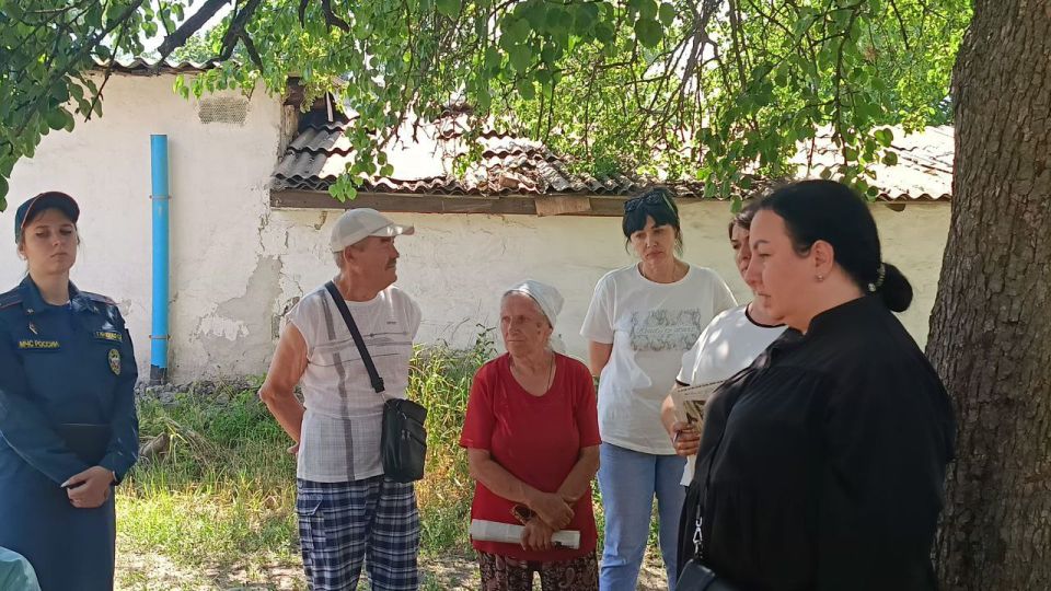Виктория Жукова: Провела сход граждан, на котором были обсуждены актуальные вопросы и проблемы, волнующие местных жителей Виктория Жукова: Провела сход граждан, на котором были обсуждены актуальные вопросы и проблемы, волнующие местных жителей
