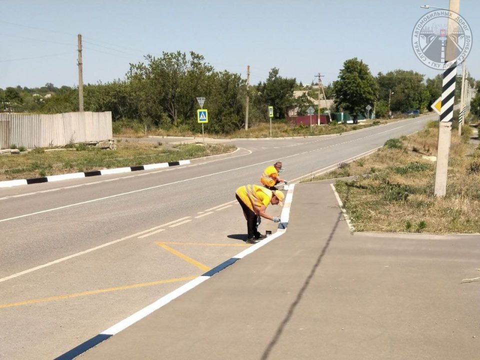 Дорожники продолжают в ежедневном режиме обеспечивать безопасности на дорогах региона Дорожники продолжают в ежедневном режиме обеспечивать безопасности на дорогах региона