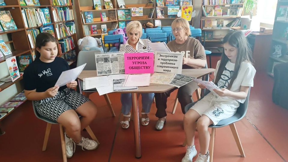 События последних лет показывают, что противостояние терроризму на сегодняшний день – проблема всего мирового сообщества События последних лет показывают, что противостояние терроризму на сегодняшний день – проблема всего мирового сообщества