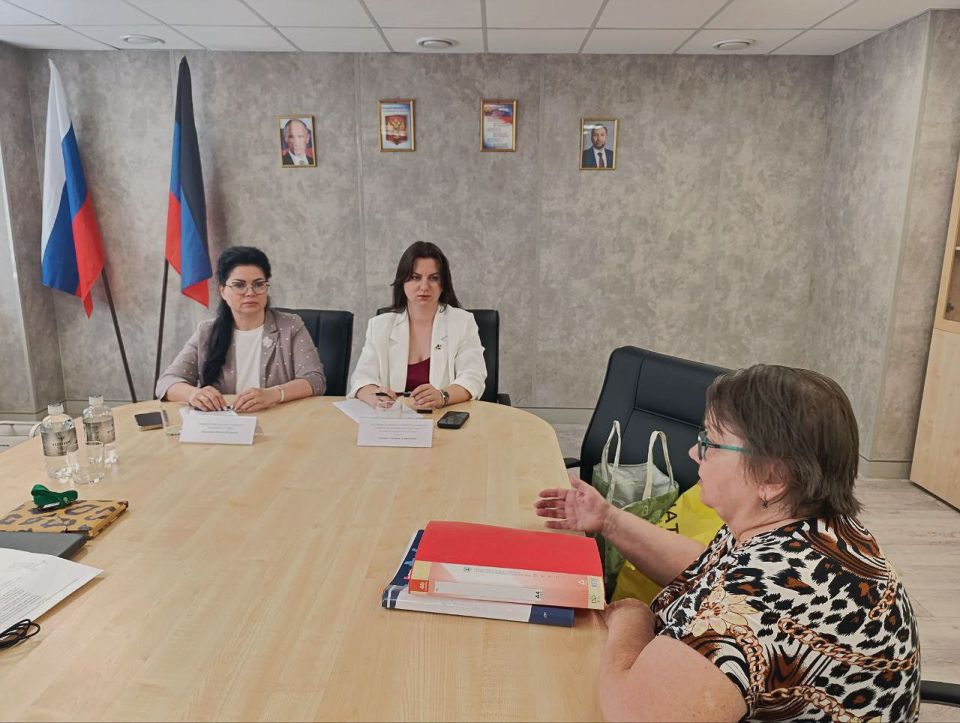 Встреча юристов с жителями Жовтневого района: вопросы, ответы, помощь Встреча юристов с жителями Жовтневого района: вопросы, ответы, помощь
