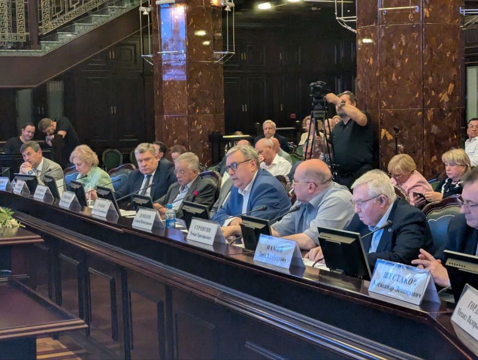8 июля в Фундаментальной библиотеке Московского университета состоялось расширенное заседание Совета РСР, посвященное стратегическим вопросам развития национальной образовательной системы 8 июля в Фундаментальной библиотеке Московского университета состоялось расширенное заседание Совета РСР, посвященное стратегическим вопросам развития национальной образовательной системы