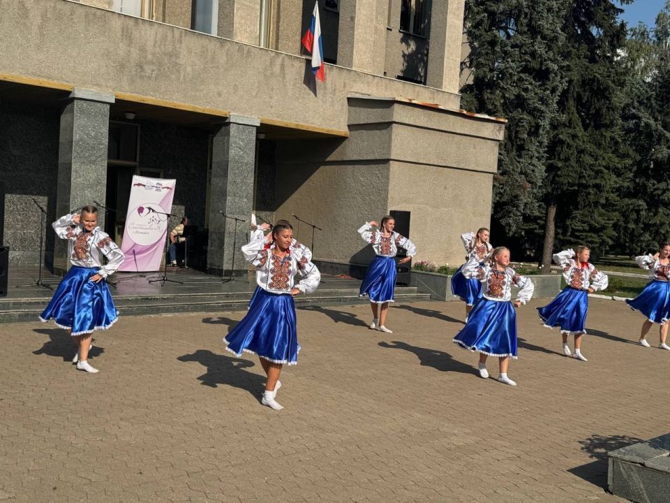 «Мама, папа, я - дружная семья» «Мама, папа, я - дружная семья»