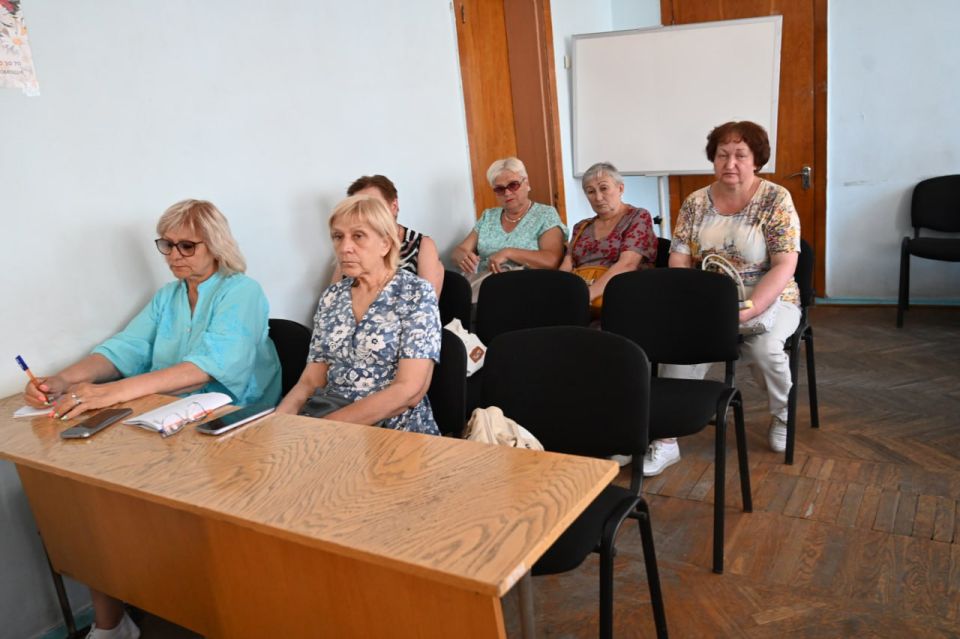 Руководитель Управы Куйбышевского внутригородского района Администрации городского округа Донецк Иван Адамец провел аппаратное совещание Руководитель Управы Куйбышевского внутригородского района Администрации городского округа Донецк Иван Адамец провел аппаратное совещание