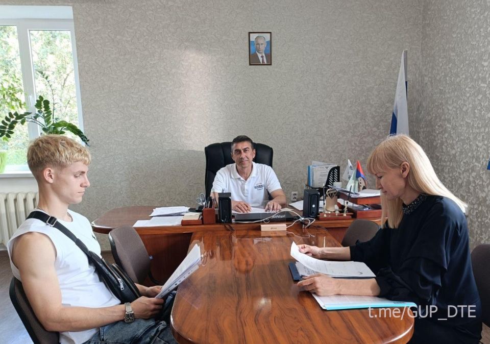 Кадровая политика ГУП ДНР «Донбасстеплоэнерго» является важной составной частью управленческой и производственной деятельности предприятия Кадровая политика ГУП ДНР «Донбасстеплоэнерго» является важной составной частью управленческой и производственной деятельности предприятия