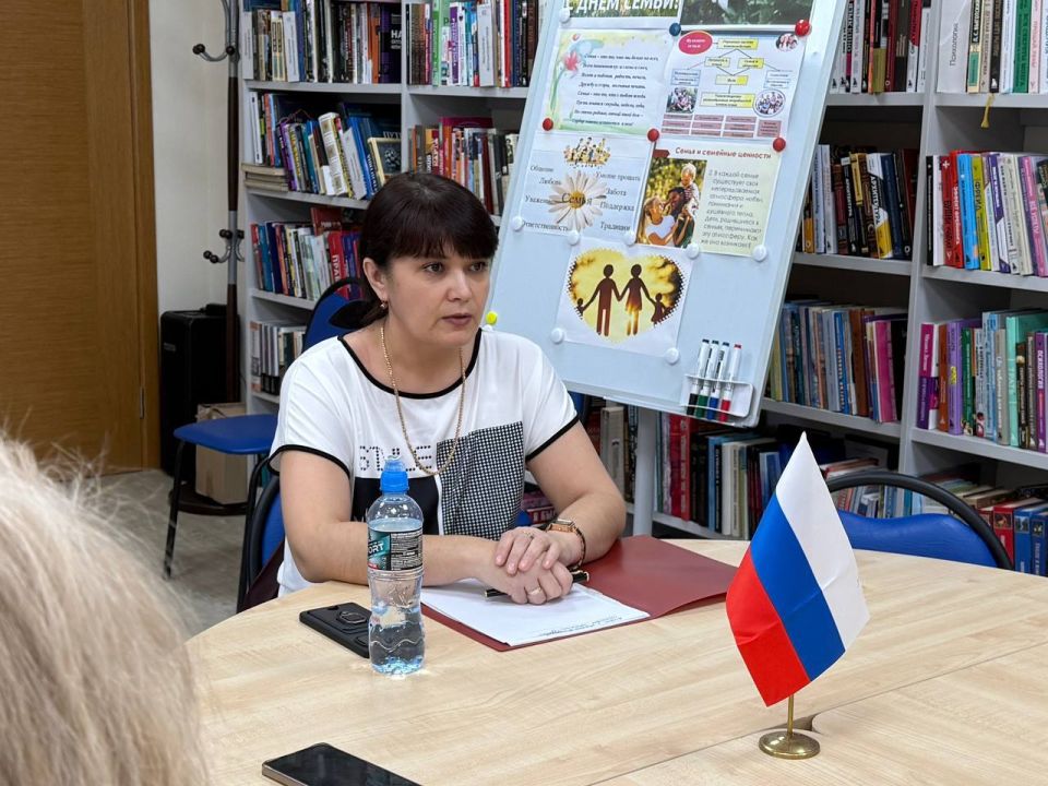 Встреча с коллективом библиотечной системы: новые задачи и социальные инициативы Встреча с коллективом библиотечной системы: новые задачи и социальные инициативы