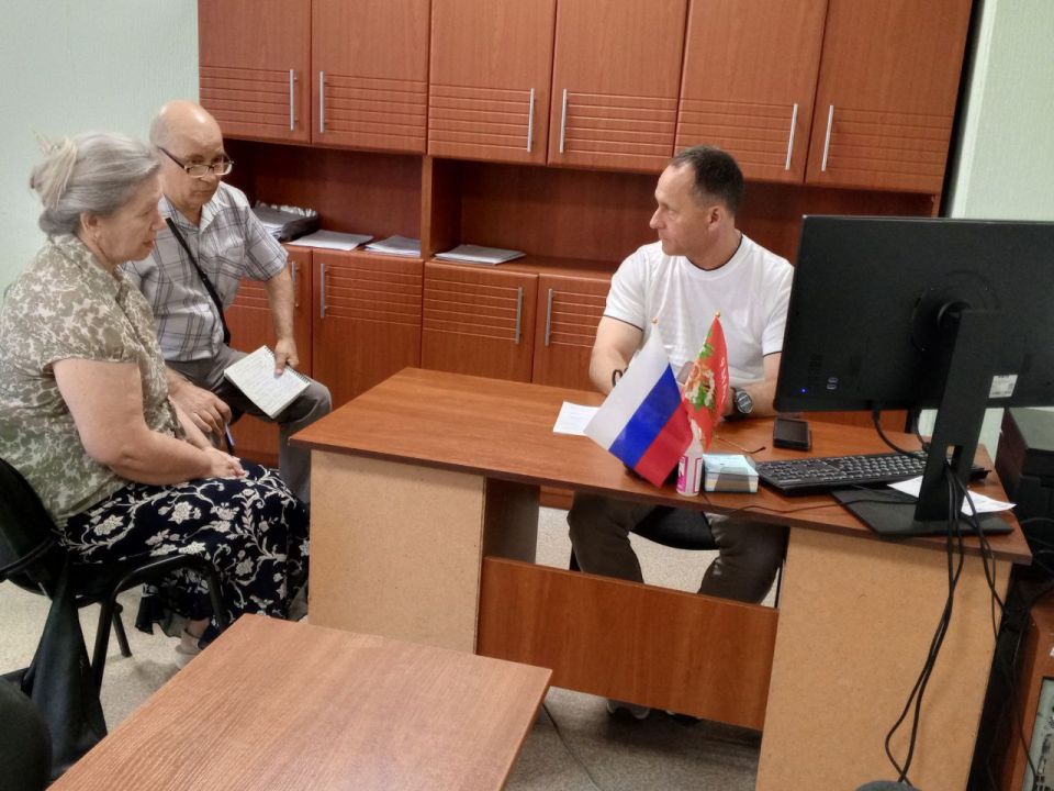 Александр Пеняев: Сегодняшний приём граждан вновь подтвердил, что ваши обращения — это наш общий компас в работе Александр Пеняев: Сегодняшний приём граждан вновь подтвердил, что ваши обращения — это наш общий компас в работе