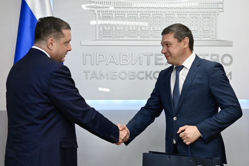 9 июля состоялась встреча Генерального директора МИД России А.В.Островского с врио Губернатора Тамбовской области Е.А.Первышовым 9 июля состоялась встреча Генерального директора МИД России А.В.Островского с врио Губернатора Тамбовской области Е.А.Первышовым