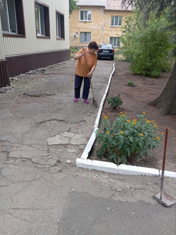 Юрий Будрин: Сегодня, 10 июля 2025 года, в рамках проекта «Городская среда», реализуемого Единой Россией сотрудники общеобразовательных учреждений Кировского района приняли участие в традиционной экологической акции «Чистый... Юрий Будрин: Сегодня, 10 июля 2025 года, в рамках проекта «Городская среда», реализуемого Единой Россией сотрудники общеобразовательных учреждений Кировского района приняли участие в традиционной экологической акции «Чистый...