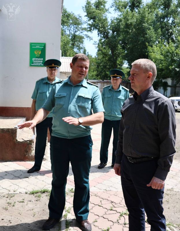 Начальник ЮТУ Андрей Беляев посетил регион деятельности Донецкой таможни Начальник ЮТУ Андрей Беляев посетил регион деятельности Донецкой таможни