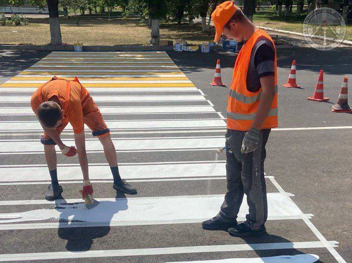 Завершаются работы по обеспечению безопасности дорожного движения на отремонтированной автомобильной дороге Доля-Еленовка – Служба автомобильных дорог Донбасса Завершаются работы по обеспечению безопасности дорожного движения на отремонтированной автомобильной дороге Доля-Еленовка – Служба автомобильных дорог Донбасса