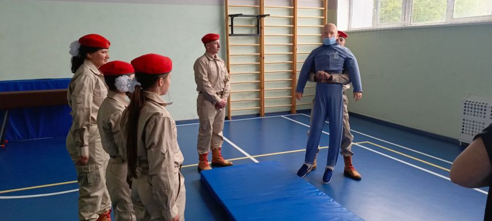 Юнармейцы Волновахского технологического техникума, приняли участие в занятиях по оказанию первой помощи Юнармейцы Волновахского технологического техникума, приняли участие в занятиях по оказанию первой помощи
