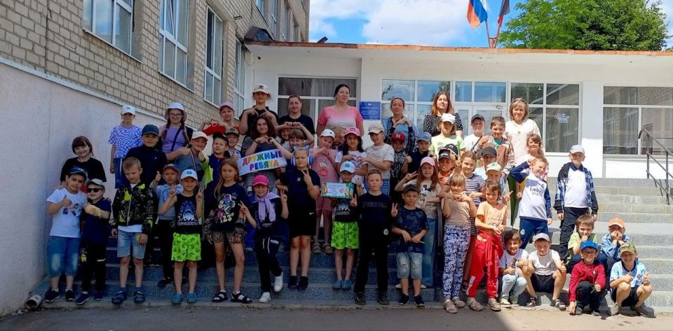 По поручению Главы ДНР Дениса Пушилина был организован отдых в пришкольных лагерях и на площадках отдыха и досуга По поручению Главы ДНР Дениса Пушилина был организован отдых в пришкольных лагерях и на площадках отдыха и досуга
