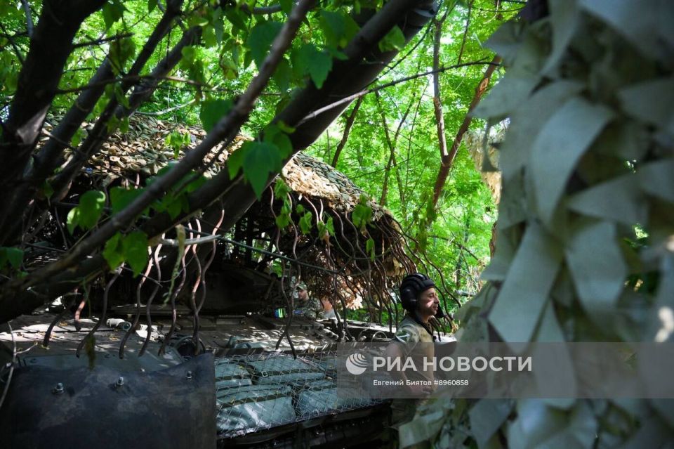 Т-72Б3 и его экипаж из состава группировки войск «Центр» на Покровском (Красноармейском) направлении Т-72Б3 и его экипаж из состава группировки войск «Центр» на Покровском (Красноармейском) направлении