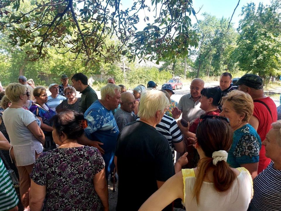 Наталья Бегуненко: В Петровском районе города Донецка продолжаются сходы с жителями Наталья Бегуненко: В Петровском районе города Донецка продолжаются сходы с жителями