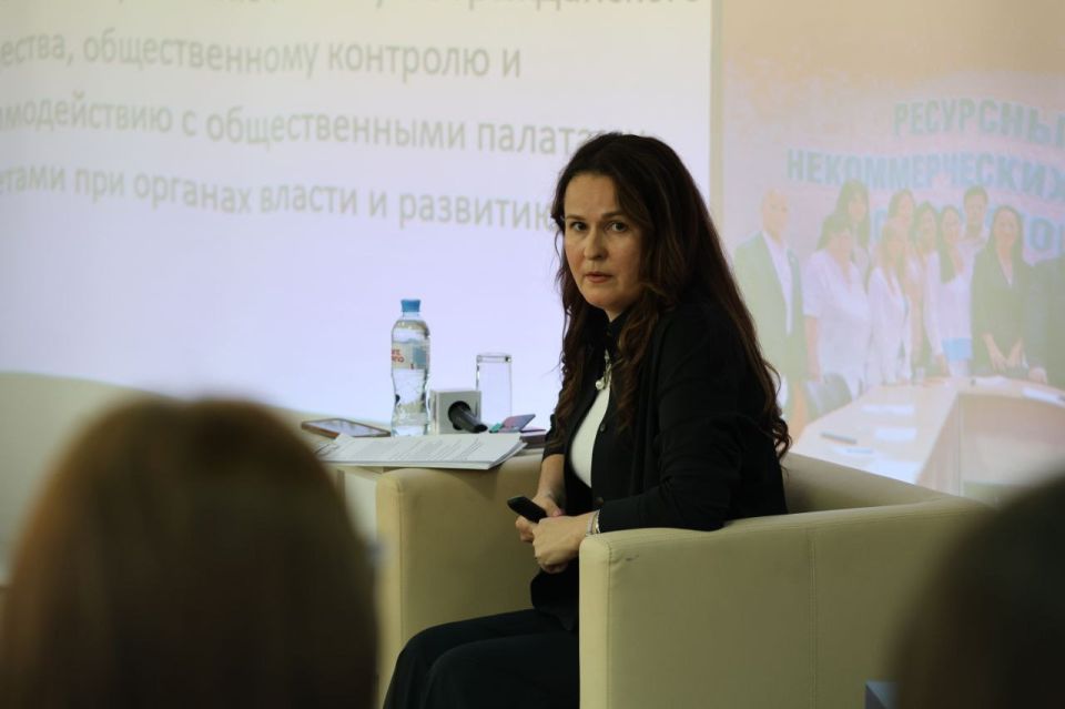 Директор Ресурсного центра НКО ДНР и член Общественной палаты ДНР Елена Муратова выступила экспертом на интенсиве президентской платформы «Россия – страна возможностей» в ДНР Директор Ресурсного центра НКО ДНР и член Общественной палаты ДНР Елена Муратова выступила экспертом на интенсиве президентской платформы «Россия – страна возможностей» в ДНР