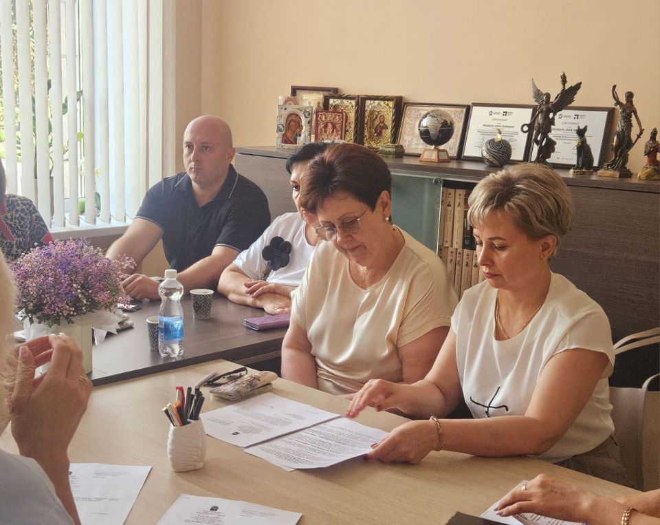 Сегодня состоялось расширенное заседание Комитета по вопросам бюджета, финансов, экономики и торговли Ясиноватского муниципального совета Донецкой Народной Республики Сегодня состоялось расширенное заседание Комитета по вопросам бюджета, финансов, экономики и торговли Ясиноватского муниципального совета Донецкой Народной Республики
