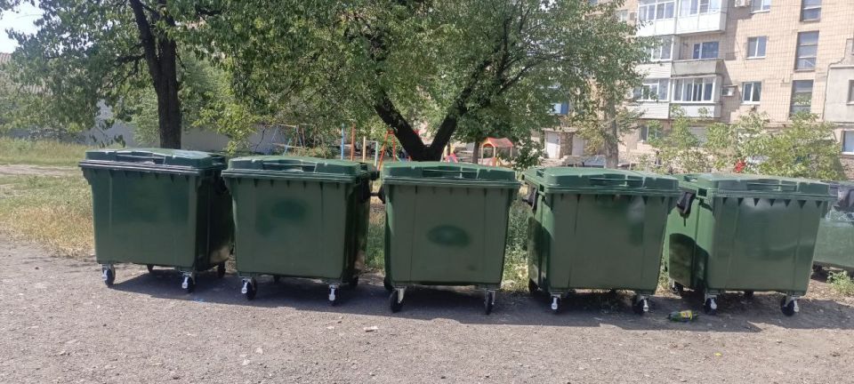 В Снежном продолжается модернизация системы сбора ТКО В Снежном продолжается модернизация системы сбора ТКО