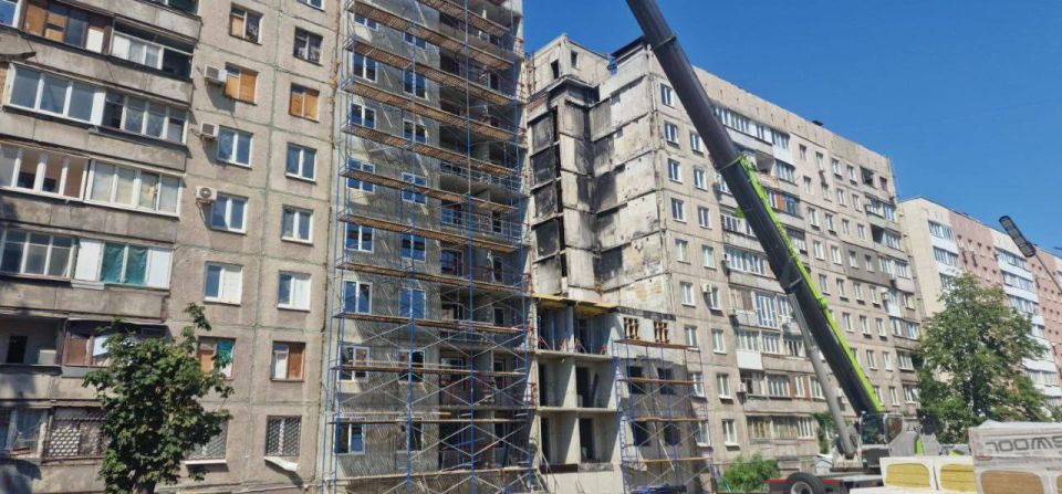 Санкт-Петербург в Мариуполе продолжает восстанавливать многоквартирный дом Санкт-Петербург в Мариуполе продолжает восстанавливать многоквартирный дом