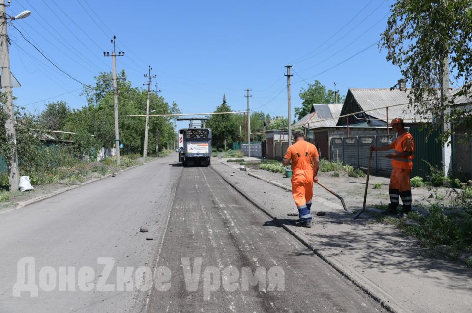 “Спасибо строителям, руководителям и господу Богу”: в прифронтовых районах начался масштабный ремонт дорог “Спасибо строителям, руководителям и господу Богу”: в прифронтовых районах начался масштабный ремонт дорог
