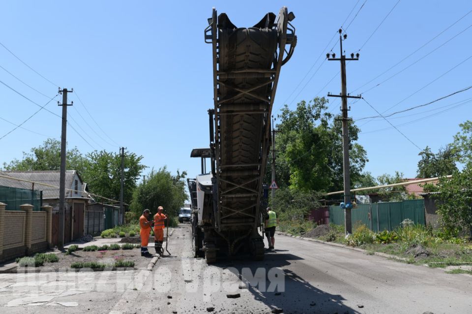 “Спасибо строителям, руководителям и господу Богу”: в прифронтовых районах начался масштабный ремонт дорог “Спасибо строителям, руководителям и господу Богу”: в прифронтовых районах начался масштабный ремонт дорог