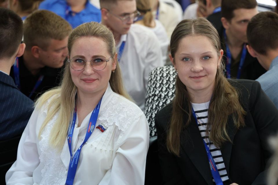 Директор Ресурсного центра НКО ДНР и член Общественной палаты ДНР Елена Муратова выступила экспертом на интенсиве президентской платформы «Россия – страна возможностей» в ДНР Директор Ресурсного центра НКО ДНР и член Общественной палаты ДНР Елена Муратова выступила экспертом на интенсиве президентской платформы «Россия – страна возможностей» в ДНР