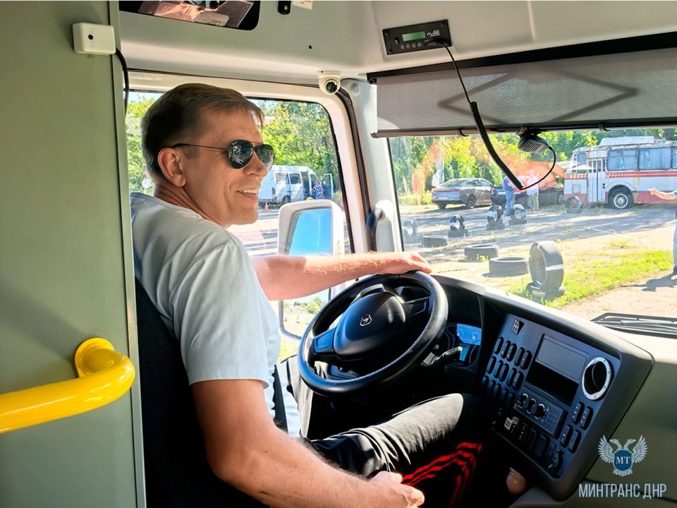 Александр Бондаренко: Будущие водители автобусов осваивают практику вождения на базе Республиканского учебного транспортного центра Александр Бондаренко: Будущие водители автобусов осваивают практику вождения на базе Республиканского учебного транспортного центра