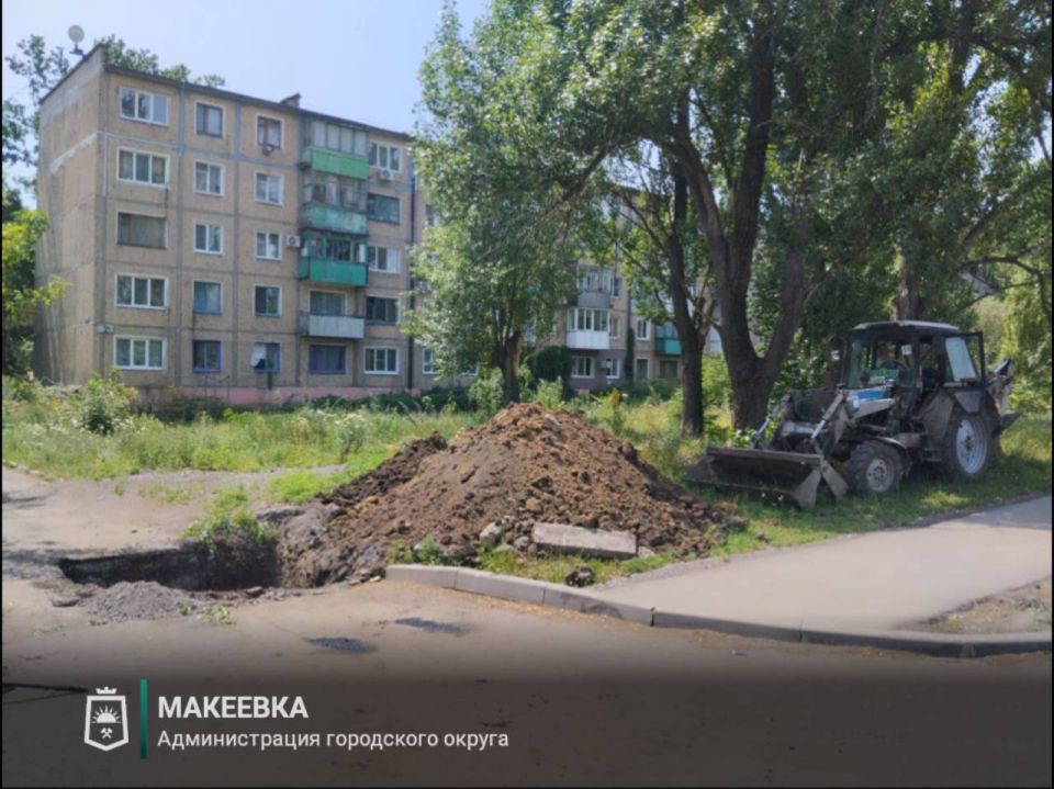 Сотрудниками МУП АГМ «Перспектива» выполнены работы: по сбору летучего мусора и очистке урн, по уборке тротуаров и дорог, по ул. Московской, Плеханова, Чубаря, Свободы, Ермощенко, Победы, Ленина, Крылова, Фабрициуса, бул Сотрудниками МУП АГМ «Перспектива» выполнены работы: по сбору летучего мусора и очистке урн, по уборке тротуаров и дорог, по ул. Московской, Плеханова, Чубаря, Свободы, Ермощенко, Победы, Ленина, Крылова, Фабрициуса, бул