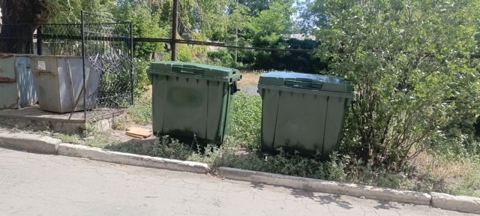 В Снежном продолжается модернизация системы сбора ТКО В Снежном продолжается модернизация системы сбора ТКО